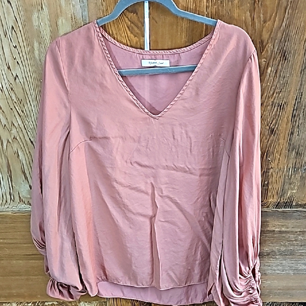 Women's Pink V-Neck Top